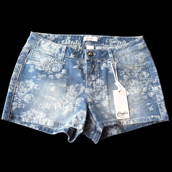 NWT Candies Woman’s 7 White Floral Blue Denim Shorts With Rhinestone Button - Picture 1 of 6